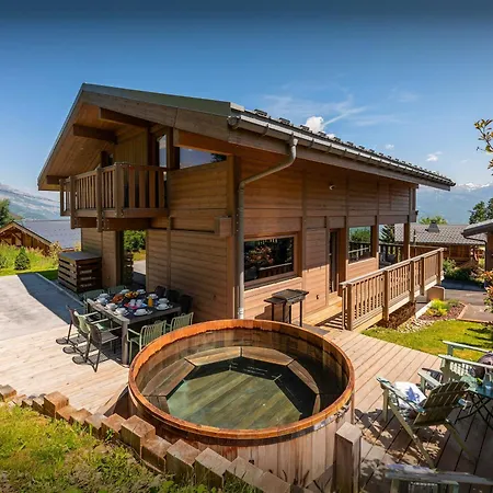 Grand Soir - Ovo Network Chalet *